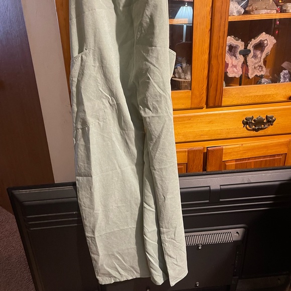 Light greenish gray overall style jumpsuit - Picture 4 of 7